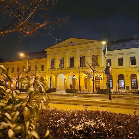 شقة Centre Piac Flat ديبريتْسين