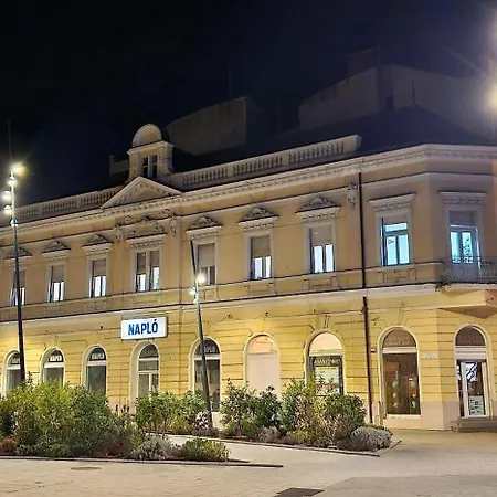 Apartment Centre Piac Flat *