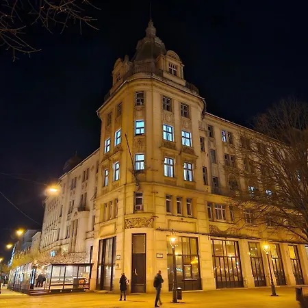 Apartment Centre Piac Flat