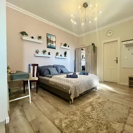 شقة Centre Piac Flat ديبريتْسين